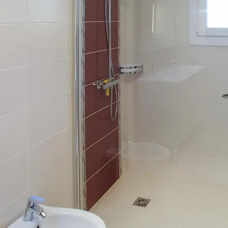 2 Bedroom Beautiful In *