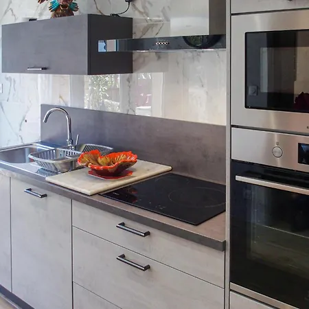 2 Bedroom Beautiful In Pierre-Chatel